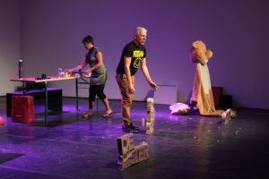 ¿ Hay alguién ahí ? 2